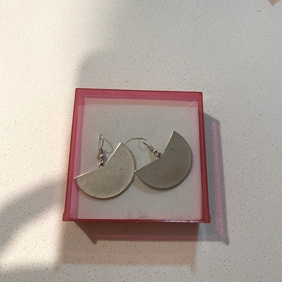 Short earrings - Picture 2 of 2